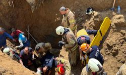 Tuzla'da toprak kaymasında göçük altında kalan 2 kişi kurtarıldı