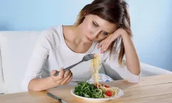 Yeme bozuklukları: Sağlık sorunlarına neden olan ciddi bir durum