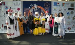 32 farklı ülkenin kıyafetleri Antalya'da
