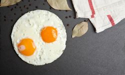 Az pişmiş, cıvık yumurta gerçekten sağlıklı mı? İşte uzman değerlendirmesi