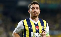 Fenerbahçe, Mert Hakan Yandaş ile 2 yıllık yeni sözleşme imzaladığını duyurdu