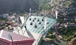 ‘Hareketlilik Yılı'nı 240 metre yükseklikte kutladılar