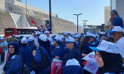 İzmir Şehir Hastanesi’nde eylem yapan işçilerden 7’si çıkartıldı