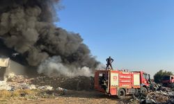 Kızıltepe'de geri dönüşüm fabrikasında yangın söndürüldü