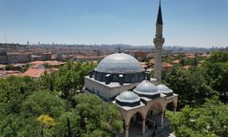 Mimar Sinan ekolünün Ankara'daki tek örneği olan Cenab-ı Ahmet Paşa Camii'nde 5 asırdır ezan sesi yükseliyor