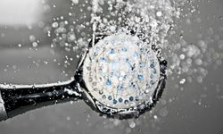 Uzmanlardan dikkat çeken uyarı: Sıcak havalarda soğuk duş alırken dikkat