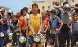 Gazze’de savaşın gölgesindeki çocuklar açlıktan ölüyor