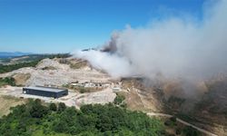 Yalova'da katı atık depolama sahasında yangın! İtfaiye ve Helikopterle müdahale ediliyor