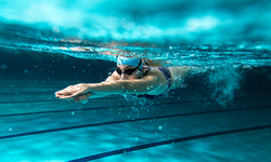 Yüzmenin vücuda olan inanılmaz faydaları