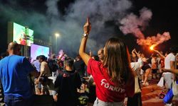 İzmir'de çeyrek final coşkusu: Zaferi kutladılar!