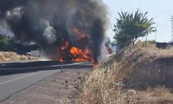 Adıyaman Kahta'da akaryakıt yüklü tanker alev alev yandı