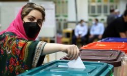 İran'da seçimlerde ikinci tur için oy verme süreci başladı
