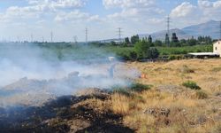 Karaman'da boş arazi yangını korkuttu: İtfaiye ekipleri müdahale etti