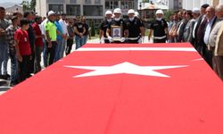 Kazada hayatını kaybeden polis memuru Ağrı'da son yolculuğuna uğurlandı
