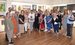 Yenifoça resim kursiyerleri sergisi Foça'da sanatseverlerle buluştu