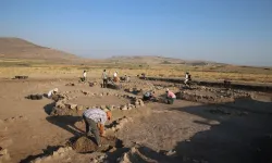 Kahramanmaraş'ta tarihe ışık tutan keşif: 7.600 yıllık çocuk ve bebek iskeletleri bulundu