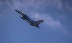 Ukrayna’dan açıklama: ABD Yapımı F-16 savaş uçağı düşüp pilot öldü