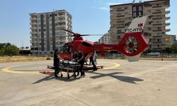 Diyarbakır’da trafik kazası geçiren 79 yaşındaki kadın ambulans helikopterle hastaneye nakledildi