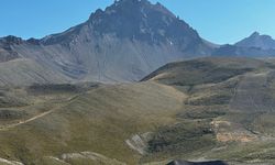 Erciyes'in karı eridi