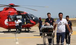 Kalp krizi geçiren yaşlı adam, ambulans helikopterle hastaneye ulaştırıldı