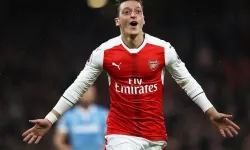 Mesut Özil kimdir? Mesut Özil futbola geri mi dönüyor?