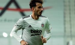 Oğuzhan Özyakup 31 yaşında futbolu bıraktı