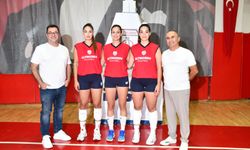 Altınordu voleybolcularının eğitim ve spor başarısı