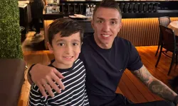 Muslera’dan takım arkadaşlarına kebap jest | Osimhen parmaklarını yedi