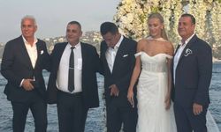 Ayça Çağla Altunkaya, nikah sonrası ailesiyle hatıra fotoğrafı çektirdi