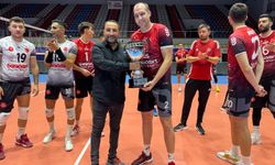 TSYD İzmir Voleybol Turnuvası’nda şampiyon Ziraat Bankkart oldu