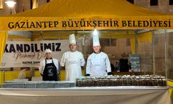 Gaziantep'te camilerde Mevlid-i Şerif ve lokma ikramı