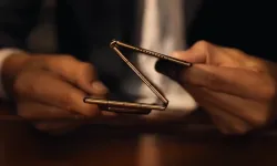 Huawei Mate XT Ultimate onarım fiyatları dudak uçuklatıyor!