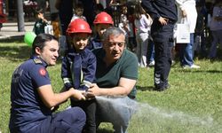 Manisa İtfaiyesi, anaokulu öğrencilerine yangın güvenliğini öğretti