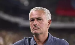 Fenerbahçe'de derbi stresi: Mourinho sağ beke adam arıyor