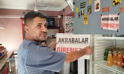 Bedavacı akrabalarına isyan etti| ‘Akrabalar giremez" pankartı astı!