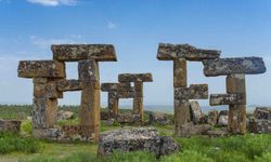 Bergama Kralı’nın hakimiyetindeydi: Stonehenge benzeri yapıları dikkat çekiyor