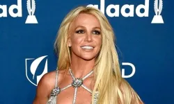 Britney Spears yeniden gelinlik giydi: Kendimle Evlendim!