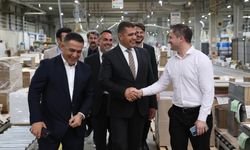 Düzce Valisi Selçuk Aslan, Gümüşova'daki fabrikayı ziyaret etti