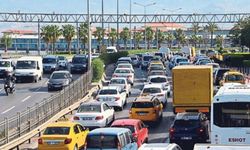 İzmir'de trafiğe kayıtlı araç sayısı Eylül'de 1.9 milyonu geçti