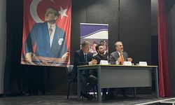 Atatürk’ün izinde: İzmir’de Cumhuriyet sevdalıları Cumhuriyet kazanımlarını konuştu!