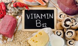 B12 vitamini eksikliği: Belirtileri, nedenleri ve doğal takviye yolları