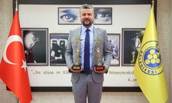 İzmir Awards 2024’te Buca’ya iki ödül getirdi |  Görkem Duman, İzmir’de yılın belediye başkanı seçildi!