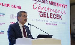 Bakan Tekin Öğretmenler Günü’nde: “Türkiye Yüzyılı’nı öğretmenlerimizle inşa edeceğiz”