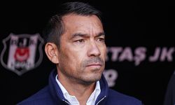 Hasan Arat'tan Giovanni van Bronckhorst’a destek | Beşiktaş’ta teknik direktör belirsizliği yok