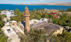 İzzeddin Şir Camii ve Medresesi restore ediliyor