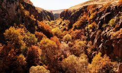 Uludere Kanyonu sonbahar renkleriyle sanat eserine dönüştü