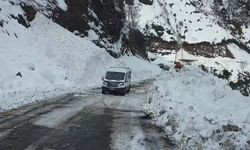 Çığ nedeniyle kapanan Artvin-Macahel yolu ulaşıma açıldı