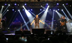 Dünya Karşıyakalılar Günü’nde yeşil-kırmızı aşkı: Kıraç’tan unutulmaz bir konser