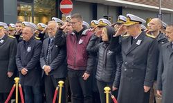 Pilot Tamer Gönül'ü oğlu ve eşi asker selamıyla uğurladı