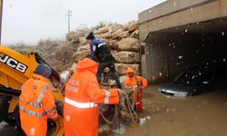 Meteoroloji uyardı: Sağanak nedeniyle 164 su baskını! Mahsur kalan vatandaşlar kurtarıldı